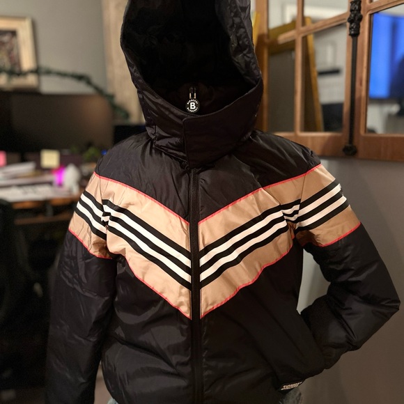 Unisex kids Burberry puffer coat - Picture 2 of 5